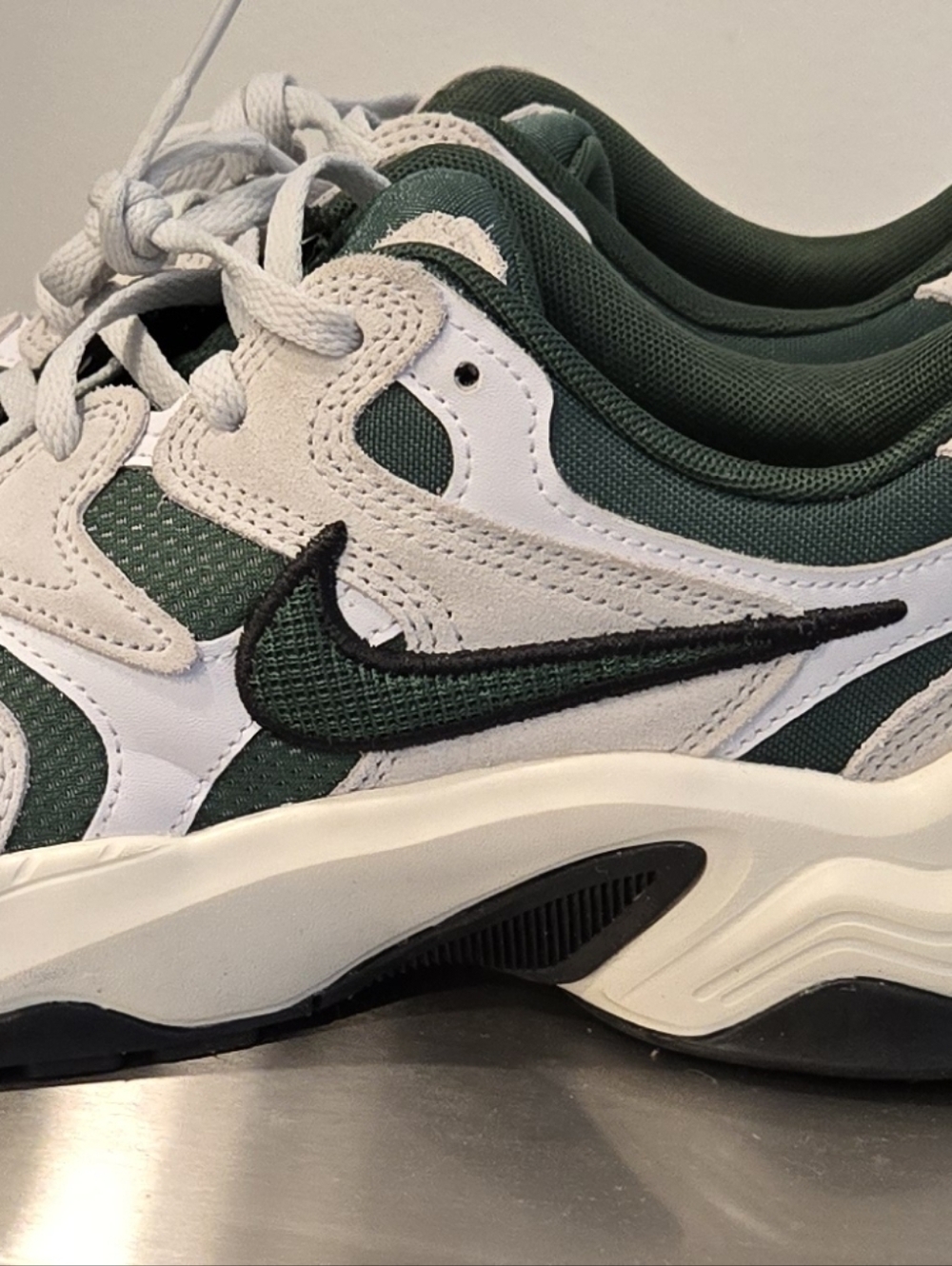 Women's NIKE Hunter Green, Black, And Gray Sneakers In Size 9. - Picture 3 of 6